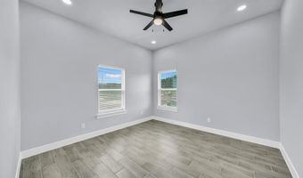 140 Rolling Hills Blvd, Alvord, TX 76225