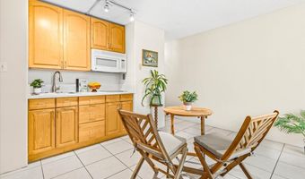 929 Ahana St 303, Honolulu, HI 96814
