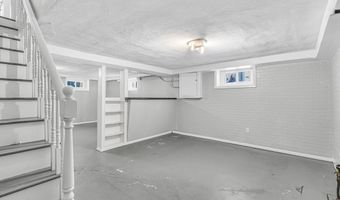 131 Hibbert St, Arlington, MA 02476