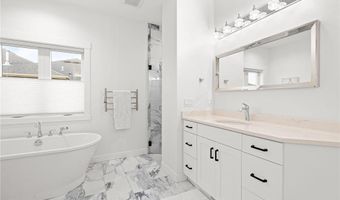 1007 28th St SW, Austin, MN 55912