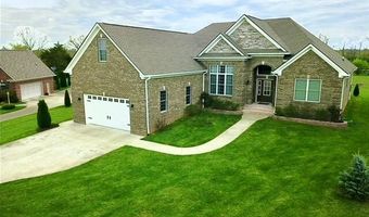 112 Colonial Dr, Versailles, KY 40383