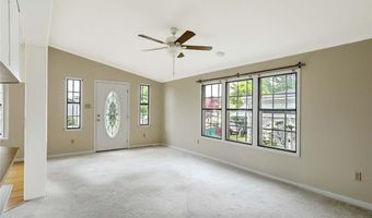 7 Queens Rd, Attleboro, MA 02703