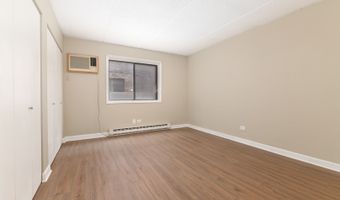 953 N Rohlwing Rd GB, Addison, IL 60101