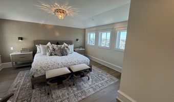 281 7th St, Avalon, NJ 08202