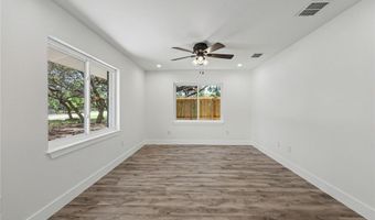 612 S 9th St, Aransas Pass, TX 78336
