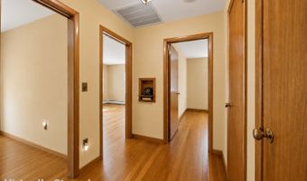 30 Maple Row, Bethel, CT 06801