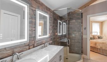 3956 S Turkeyfoot Rd, Akron, OH 44319