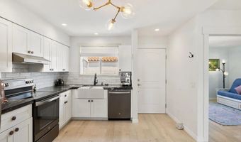 902 Caminito Madrigal F, Carlsbad, CA 92011