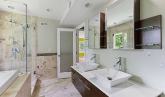 1040 Rustic Hills Dr, Ashland City, TN 37015