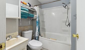 618 N River Ave, Alma, MI 48801