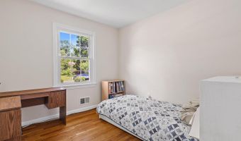 10525 EDGEMONT Dr, Adelphi, MD 20783