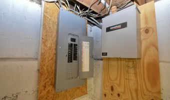 744 Hammond St, Bangor, ME 04401