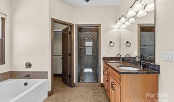 4 Pacifico Dr, Asheville, NC 28806