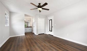305 Summer Ct, Woodstock, GA 30188