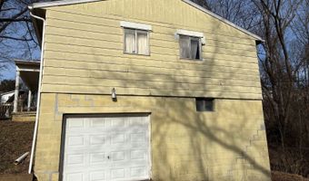 42 Walker St, Athens, OH 45701