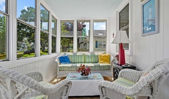 5 Hammock Pkwy, Clinton, CT 06413