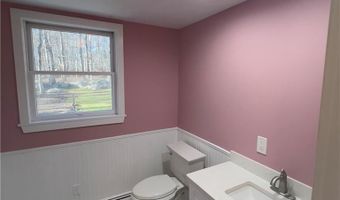 155 Beechwood Trl, Exeter, RI 02822