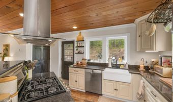 194 Hurricane Rd, Belmont, NH 03220