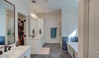 709 Julesburg Ln, Benton, LA 71006