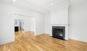 35 Anchor Way, Newport, RI 02840