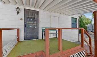 2135 Winchester Dr, Bosque Farms, NM 87068