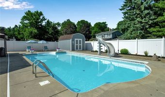 36 Schimwood Dr, Amherst, NY 14068