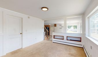 15 W Waterman Rd, Auburn, ME 04210