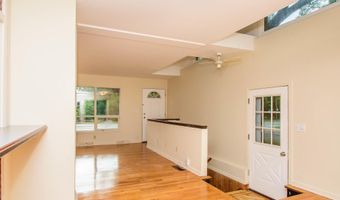 924 N Maple Rd, Ann Arbor, MI 48103