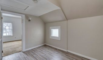 8 2nd St, Alexandria Bay, NY 13607