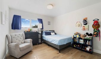 1864 Laurel Rd, Oceanside, CA 92054