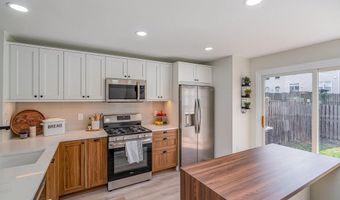 7471 TOWCHESTER Ct, Alexandria, VA 22315