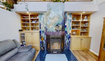 217 MARINE Dr, Brookings, OR 97415