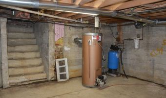 87 Middle Rd, Augusta, ME 04330