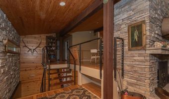 364 E 1600 Rd, Baldwin City, KS 66006