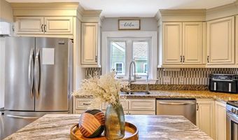 9 Norman St, Cumberland, RI 02864