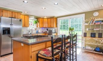 10 Cedar Wax Wing Rd, Allamuchy Twp., NJ 07840