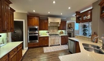3906 NE Cadbury Ave, Bentonville, AR 72712