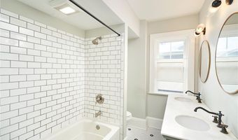 141 Storer Ave, Akron, OH 44302