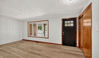2227 Tartan Rd, Anderson, IN 46012
