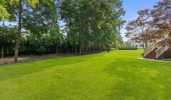284 Park Ave, Oakhurst, NJ 07755