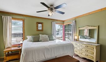 805 N 8th St, Alpine, TX 79830
