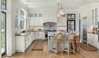 30 Walcott Ave, Jamestown, RI 02835