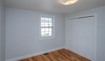 24 Southmayd St, Newport, RI 02840