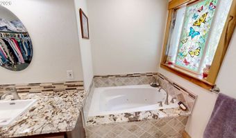 17638 LEWIS CREEK Rd, Brookings, OR 97415