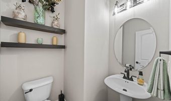 5608 Allerton Dr, Ames, IA 50014