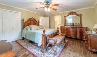 2001 Meadowlark Ln, Albertville, AL 35951