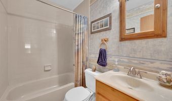 721 Cable Ave, Beachwood, NJ 08722