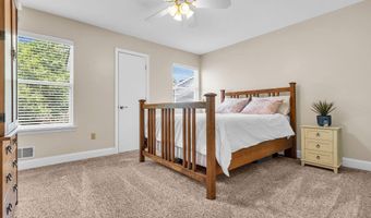 16 SHELLI Ter, Barnegat, NJ 08005