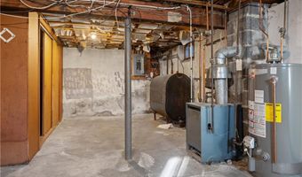 86 Sherwood St, Cranston, RI 02920