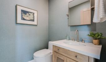 641 Bayview Dr, Aptos, CA 95003